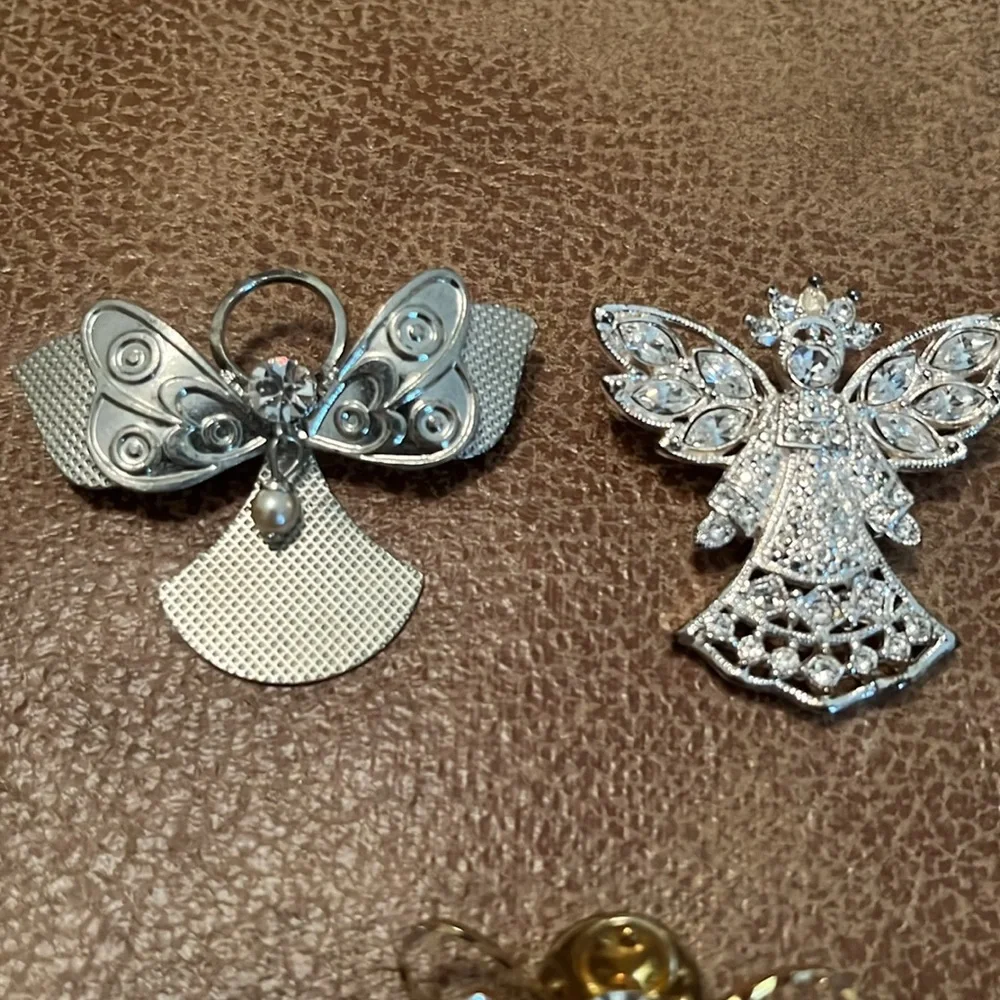 3 Vintage Silver Angel Broaches & 1 Gold Rhinestone Angel - Picture 2 of 5